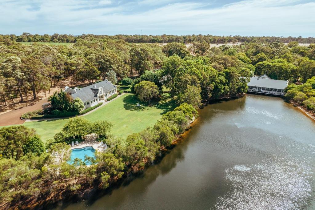 Cape Lodge thumbnail