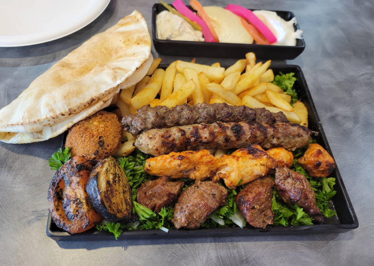 Laheeb Grill  logo