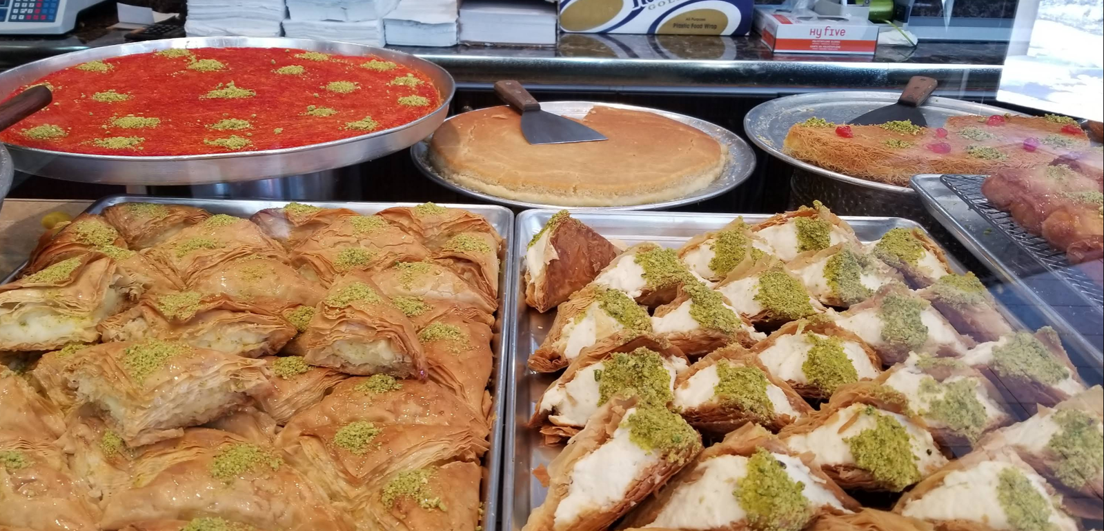 La Brioche Pastry & Bakery  logo