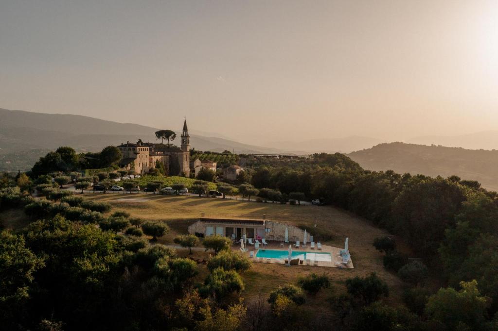 Castello di Semivicoli thumbnail