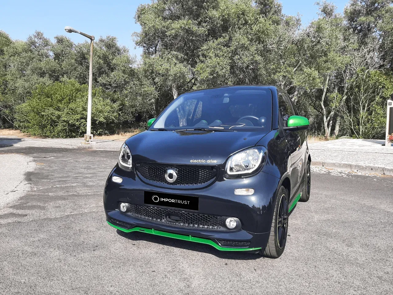 Smart Fortwo EQ thumbnail