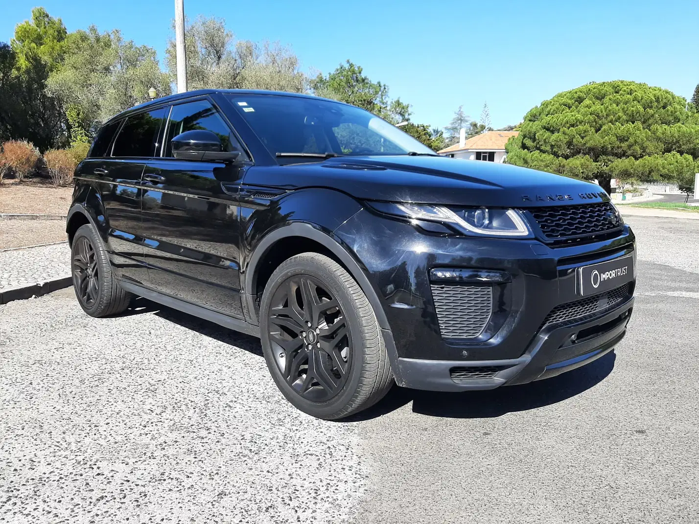 Range Rover Evoque thumbnail