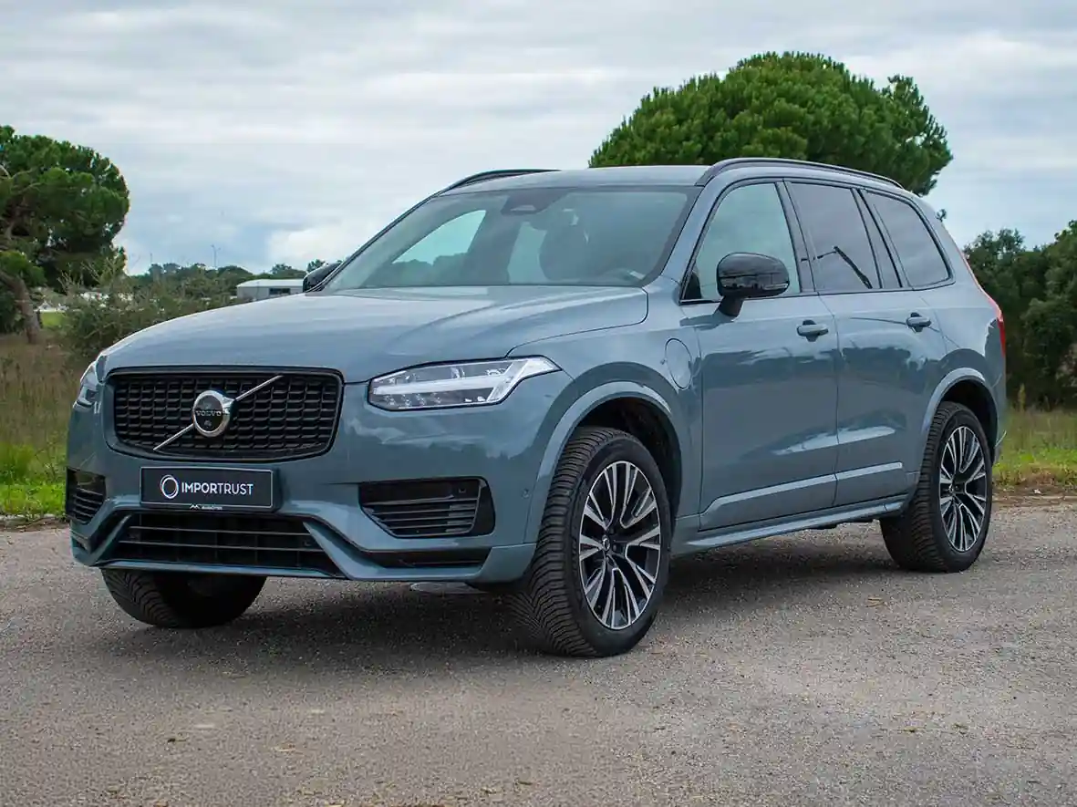 Volvo XC90 T8 thumbnail