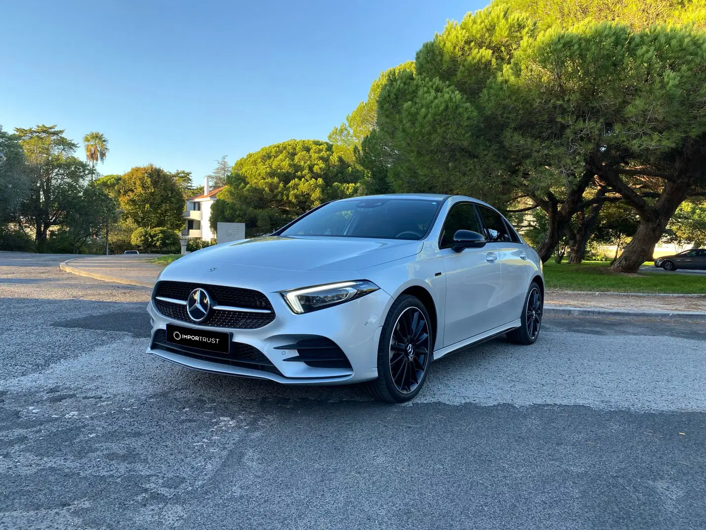 Mercedes-Benz A250e thumbnail