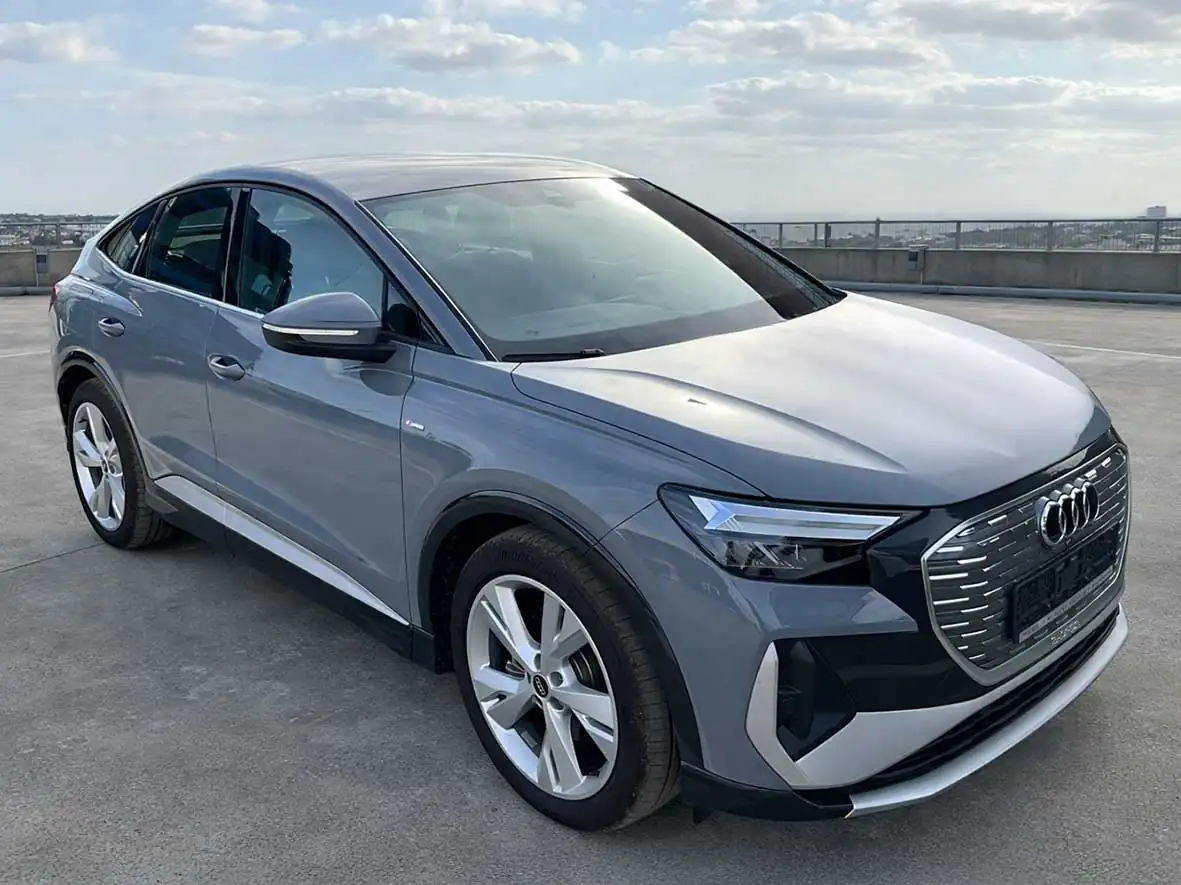 Audi Q4 e-tron thumbnail