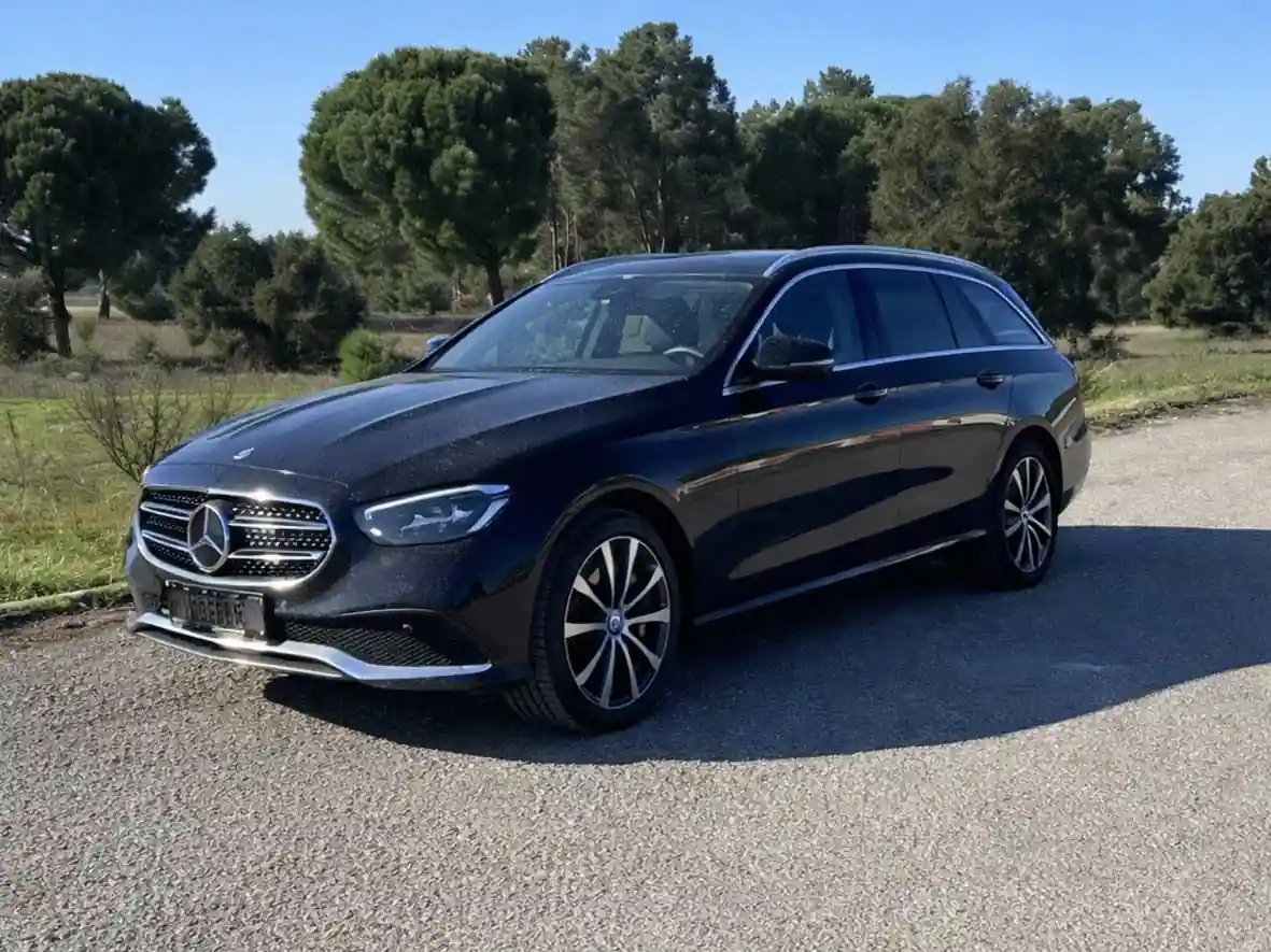 Mercedes-Benz E 300de thumbnail