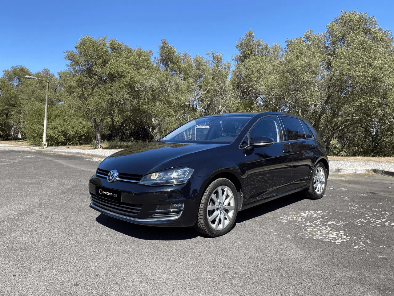 Volkswagen Golf thumbnail