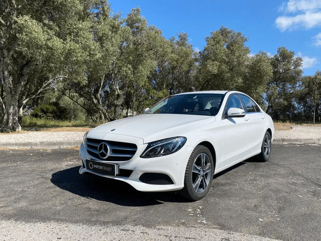 Mercedes-Benz C 220d thumbnail